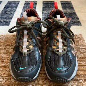 Nike Air Humara - M8.5